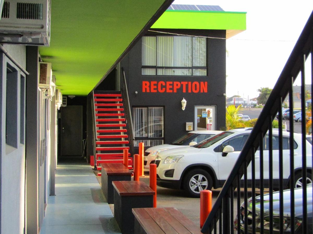 Le George Motel Порт-Маккуори Экстерьер фото